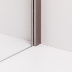 Fixglas in U-Profil montiert